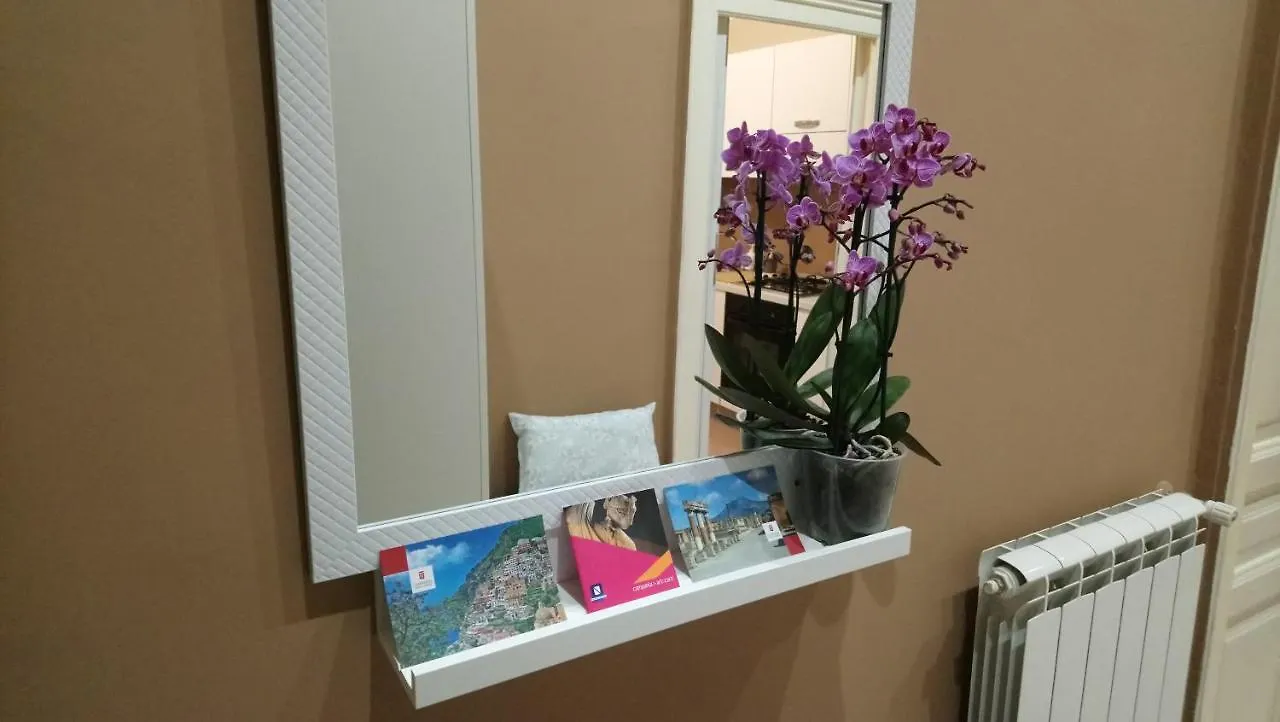Domus Mea Apartment Nápoly 0*,  Olaszország